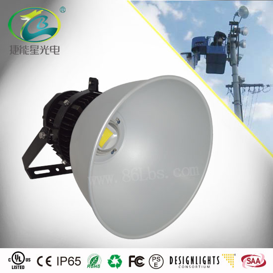 LED塔吊灯可用作高杆灯应用于日本北海道